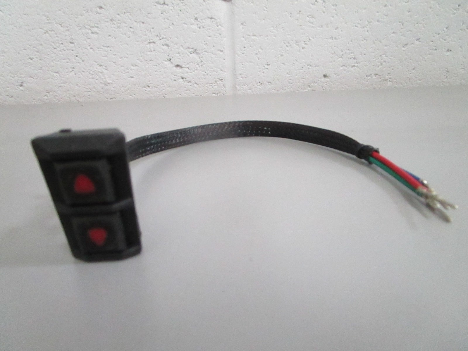 NEW OEM 586074 0586074 OMC Johnson Evinrude Trim & Tilt Switch Assy 0820