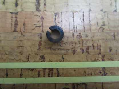 *NEW OEM* 0810 OMC Johnson Evinrude Keeper 325625 0325625