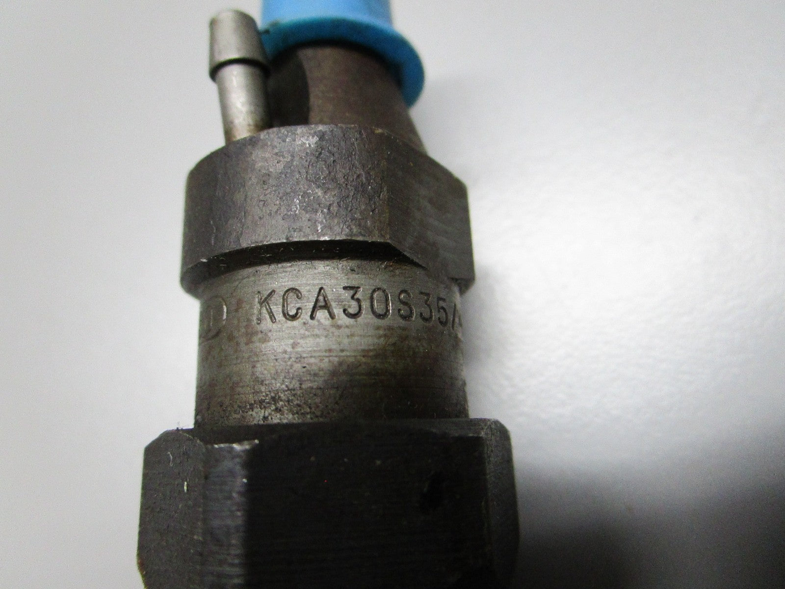 NEW OEM KCA30S35/4 Mercedes-Benz Fuel Injector 0820