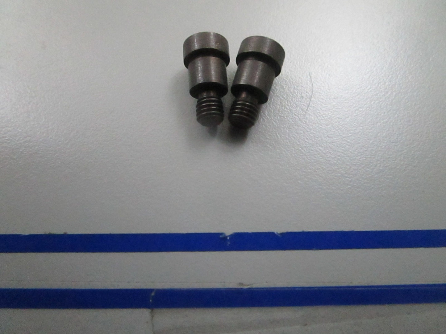 *NEW* (LOT OF 2) 0810 Ski-Doo T-Shoulder Screw 732601143