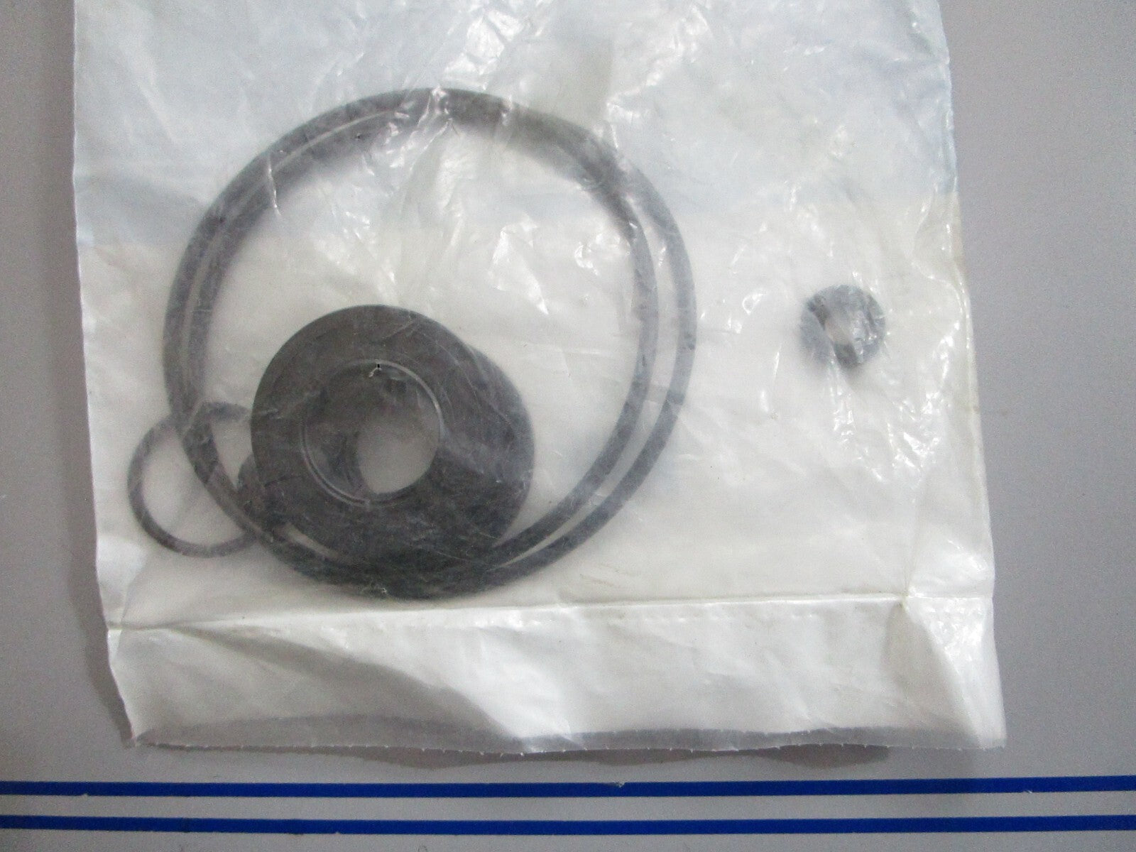 *NEW OEM* 0820 OMC Johnson Evinrude Inlet Seal Kit 437522 0437522