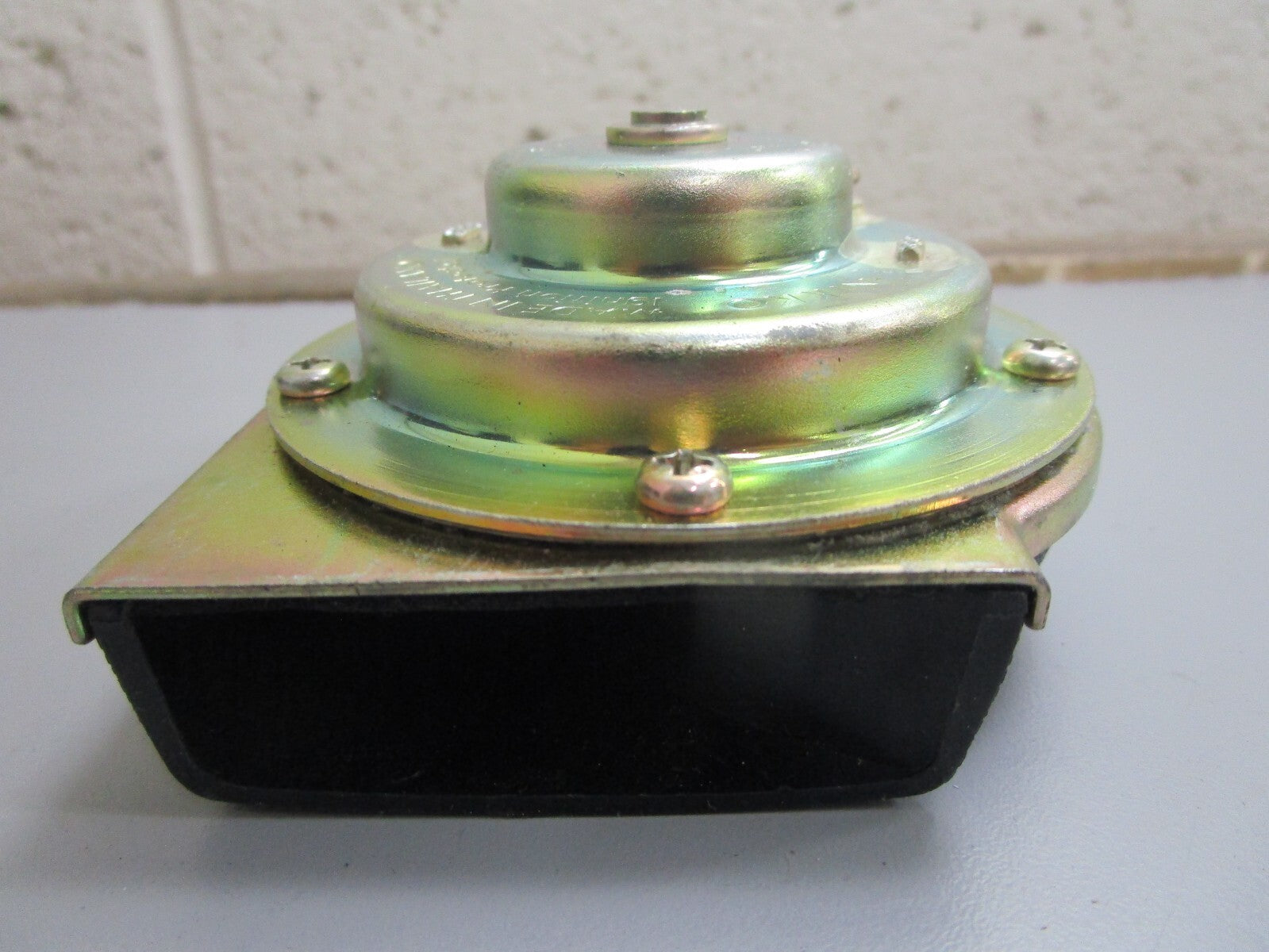 *NEW* 0820 AFI 12V Hidden Horn 11031