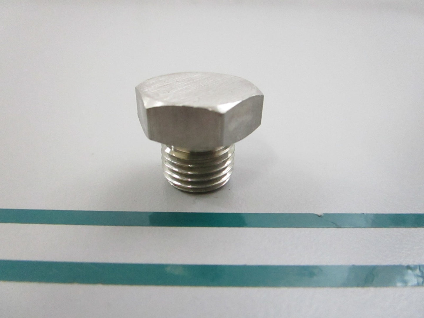 NEW OEM 688-43829-01-00 Yamaha Plug 0810