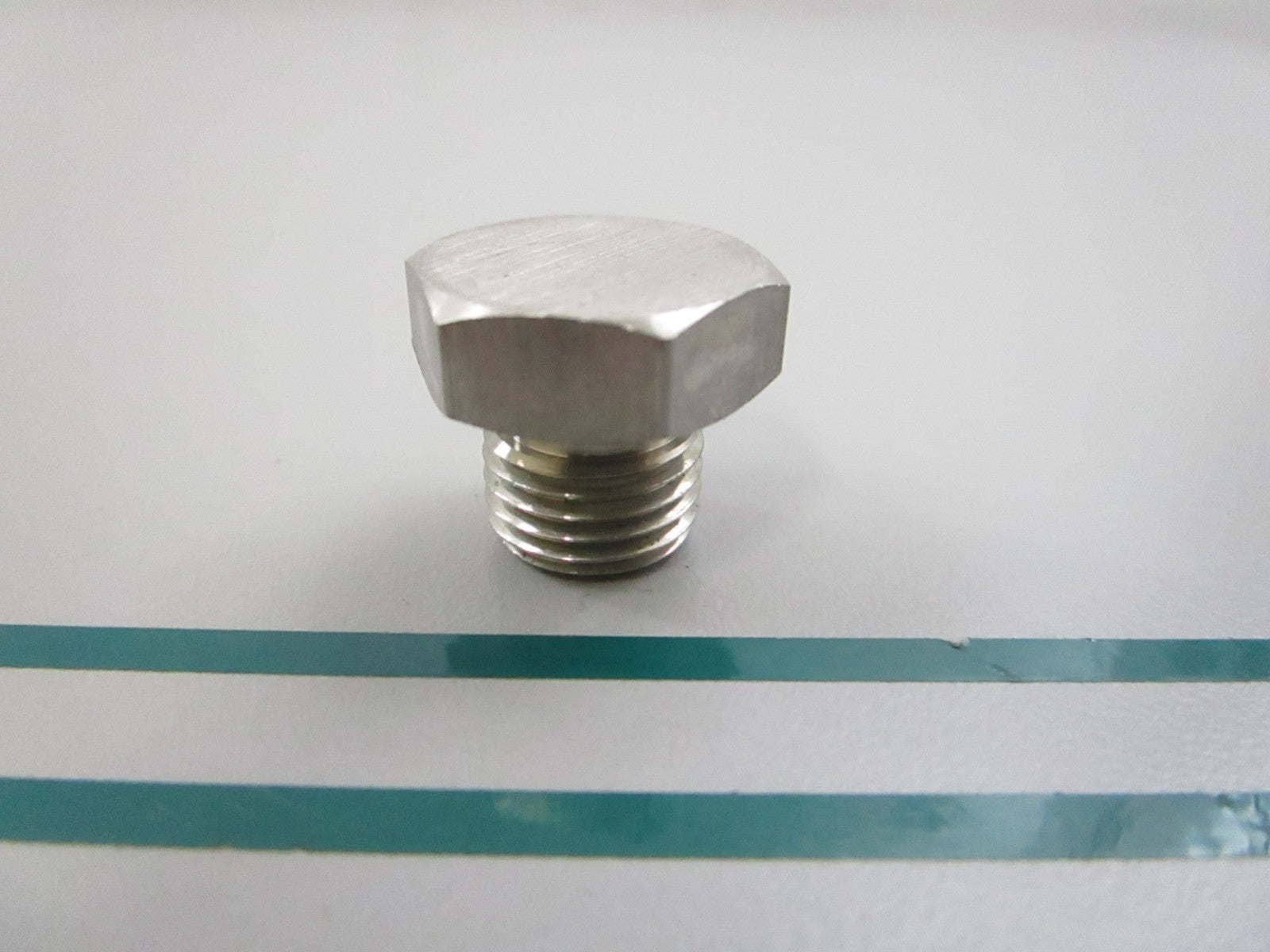 NEW OEM 688-43829-01-00 Yamaha Plug 0810