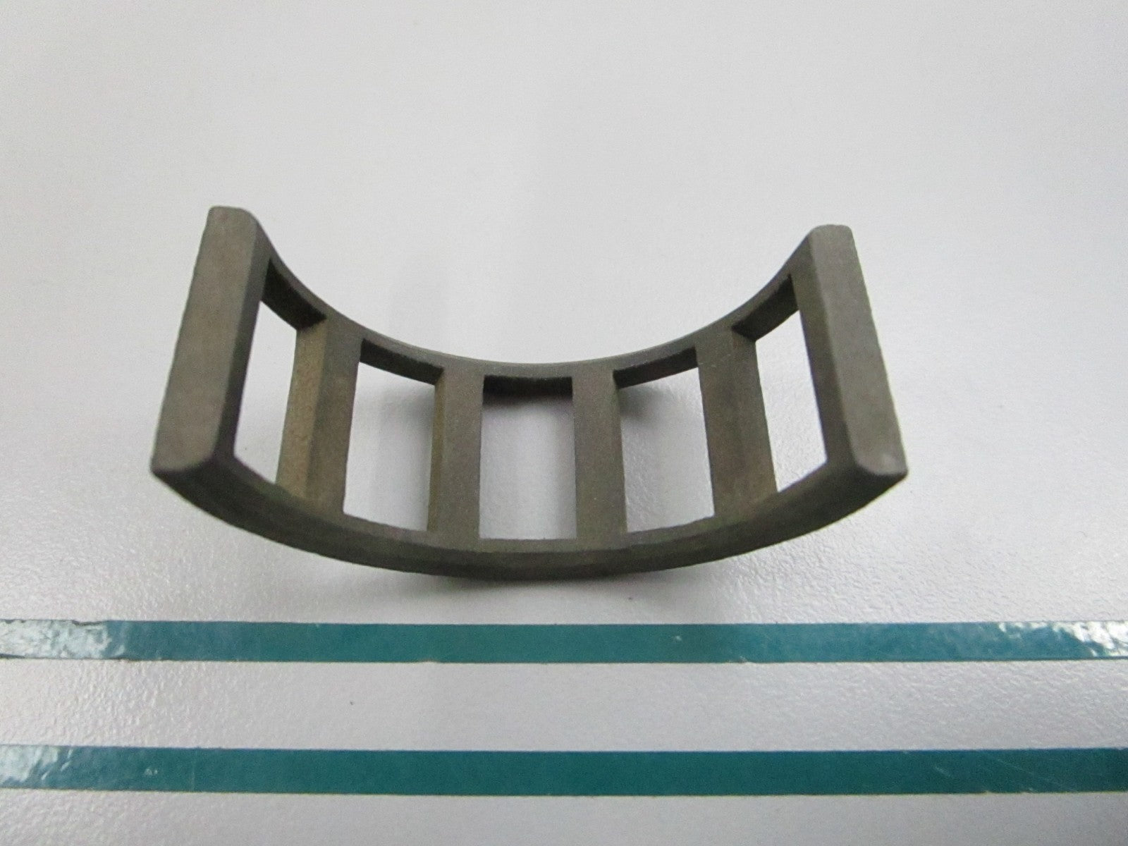 NEW OEM 305116 0305116 OMC Johnson Evinrude Cage 0810