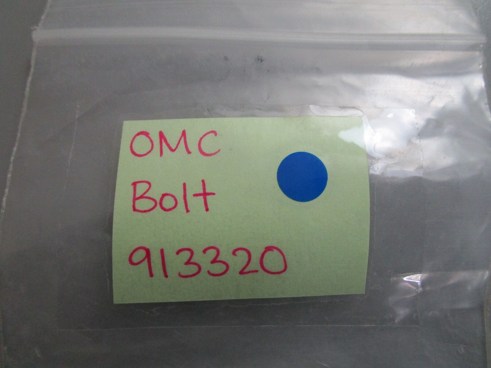 *NEW OEM* 0770 OMC Johnson Evinrude Bolt 913320 0913320