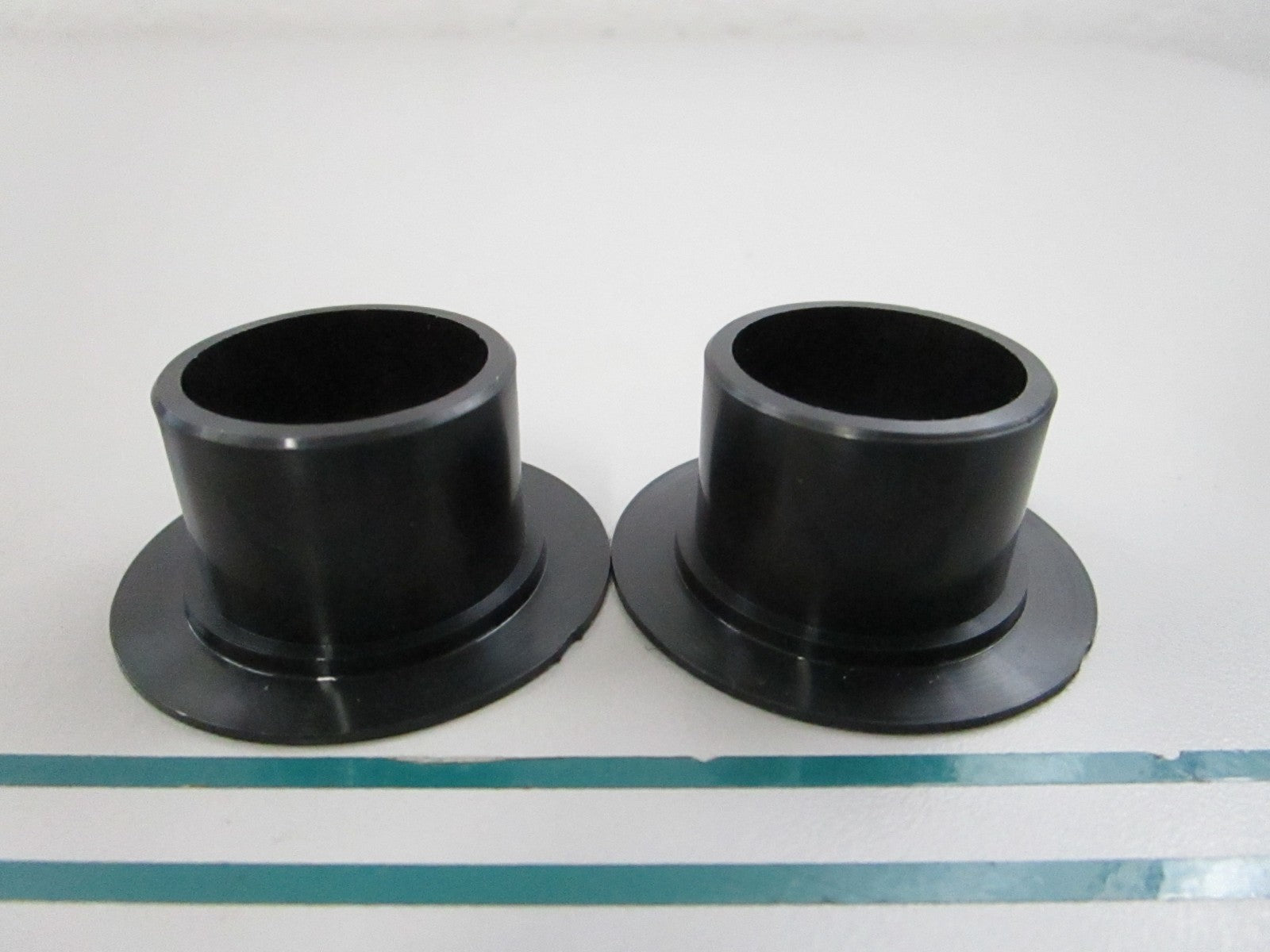 NEW OEM (LOT OF 2) 832820 Volvo Penta Bushing 0810