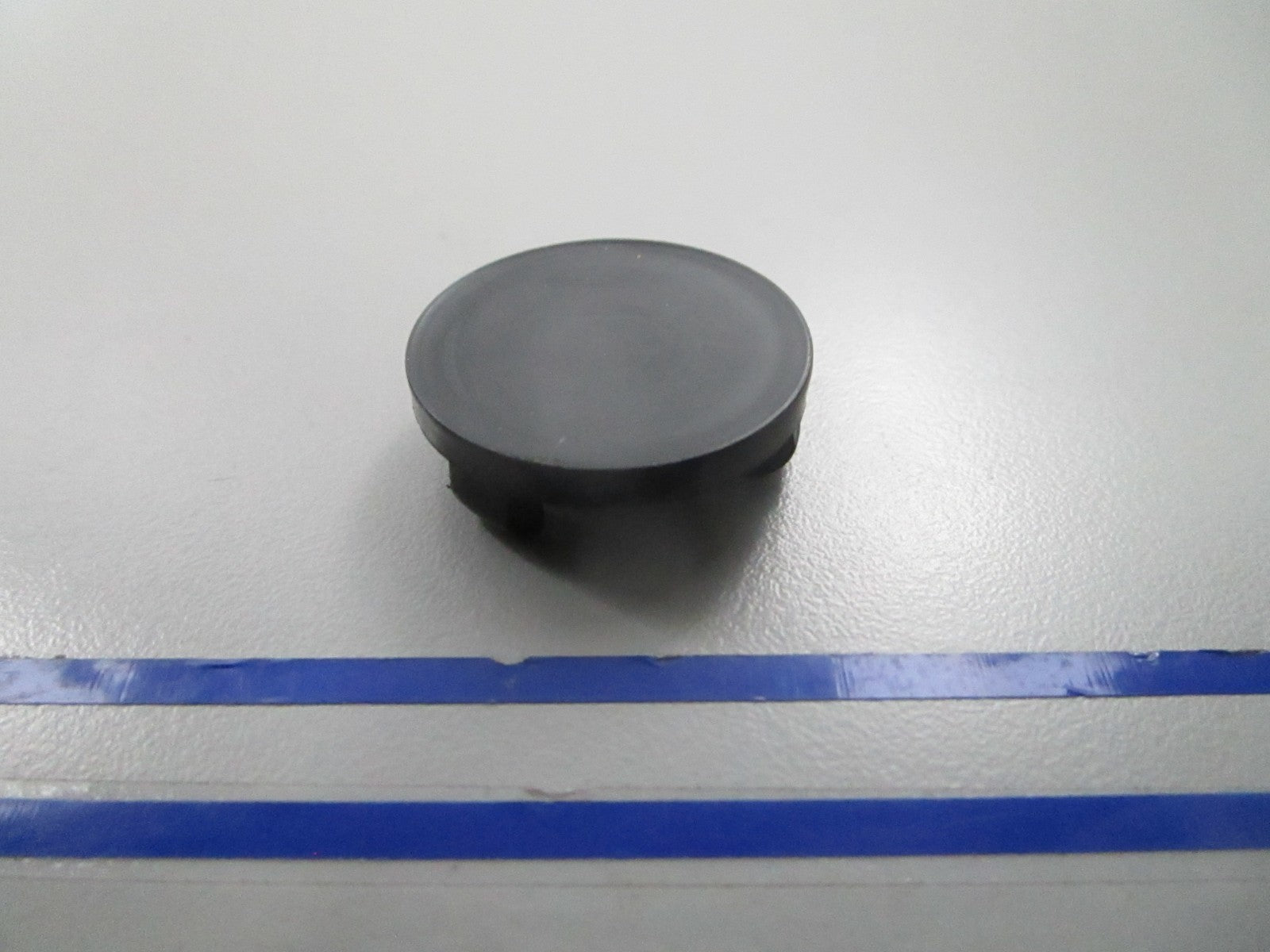 *NEW OEM* 0810 OMC Johnson Evinrude Plug 309411 0309411