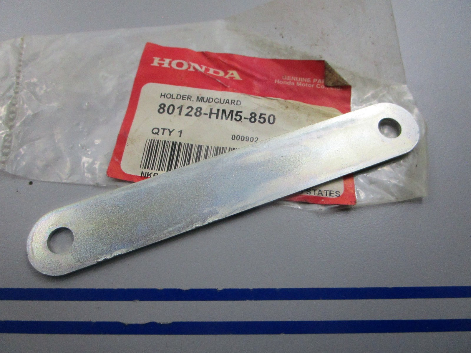 NEW OEM 80128-HM8-850 Honda Splash Guard Holder 0810