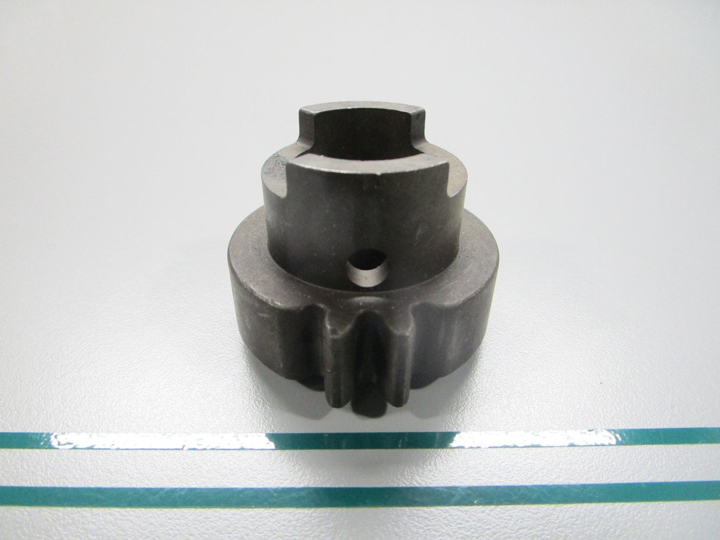 NEW OEM 124644 0124644 OMC Johnson Evinrude Drive Gear 0810