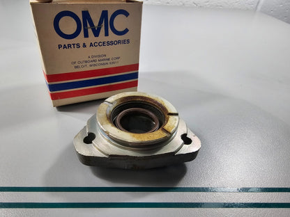 NEW OEM 386450 0386450 OMC Johnson Evinrude Crankhead Case 0810