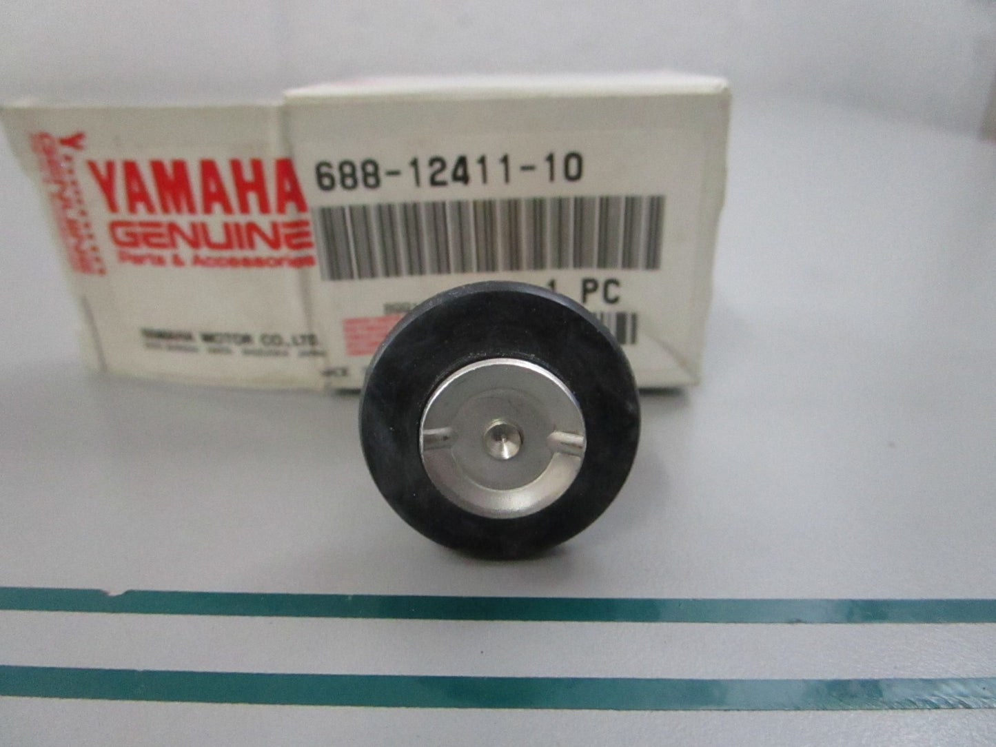 NEW OEM 688-12411-10-00 Yamaha Thermostat 0810