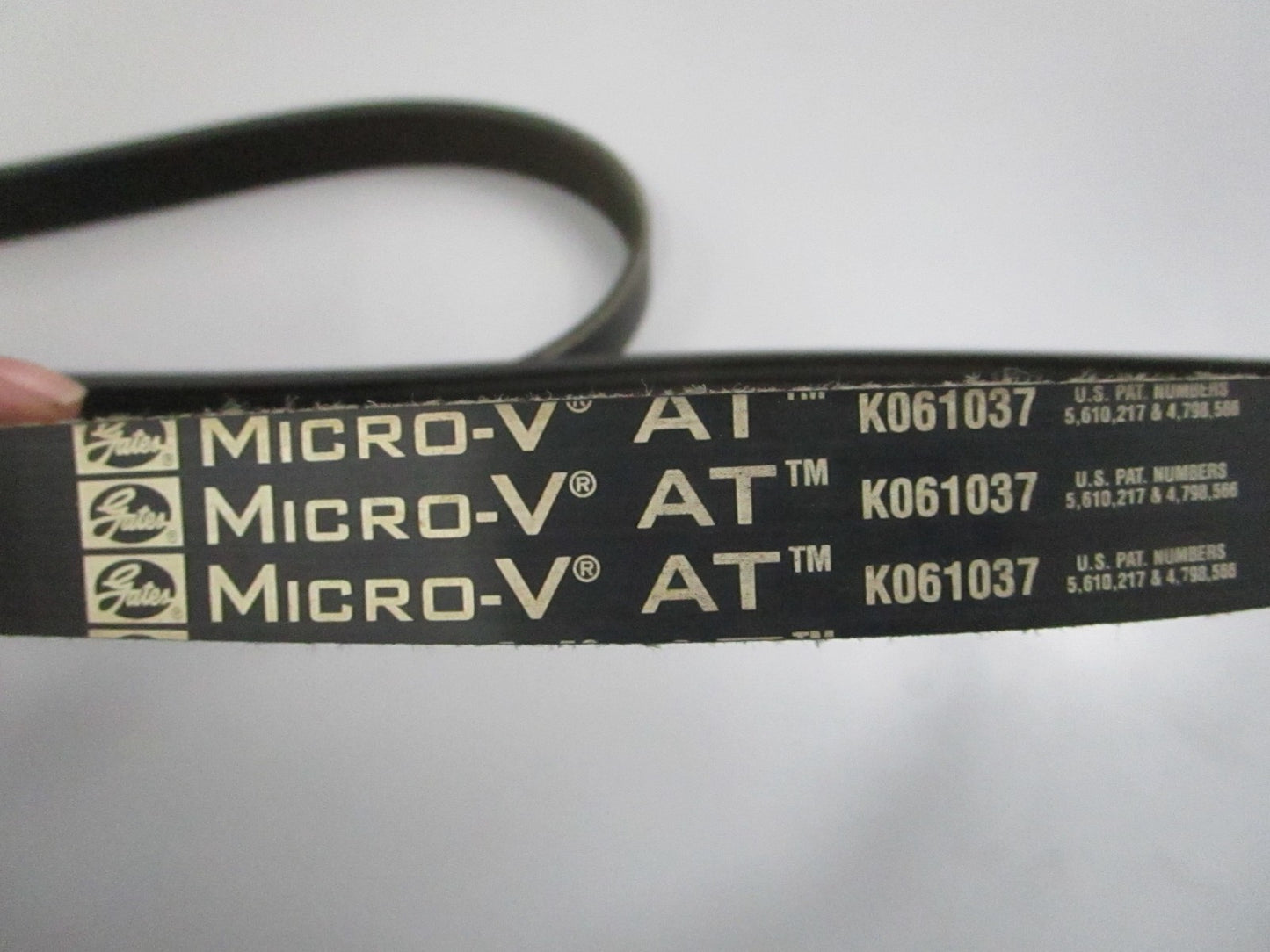 Gates NEW Micro-V Serpentine Belt K061037 6-Rib 104.3" 0810