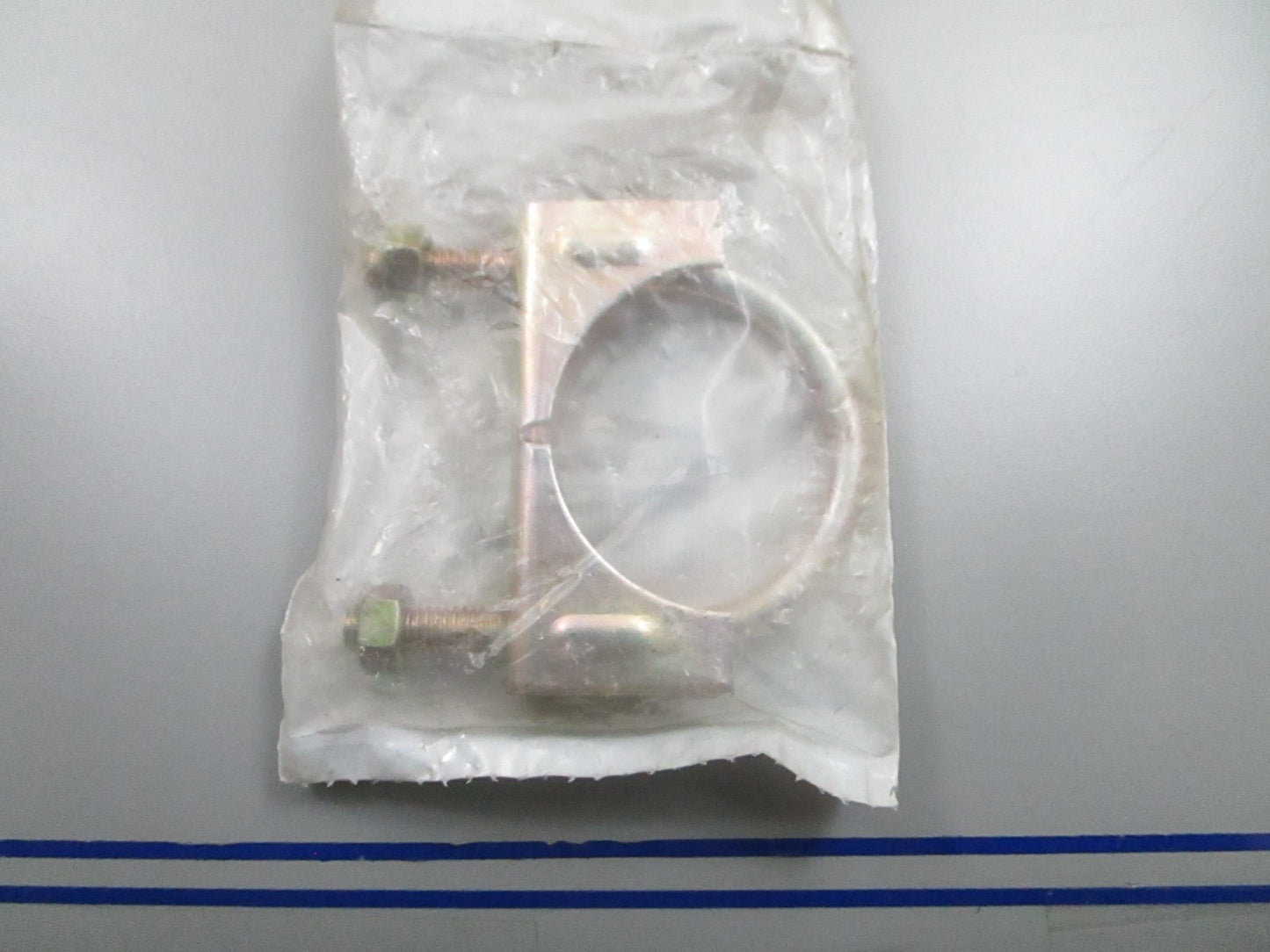 *NEW OEM* 0810 Bobcat Clamp 7101708