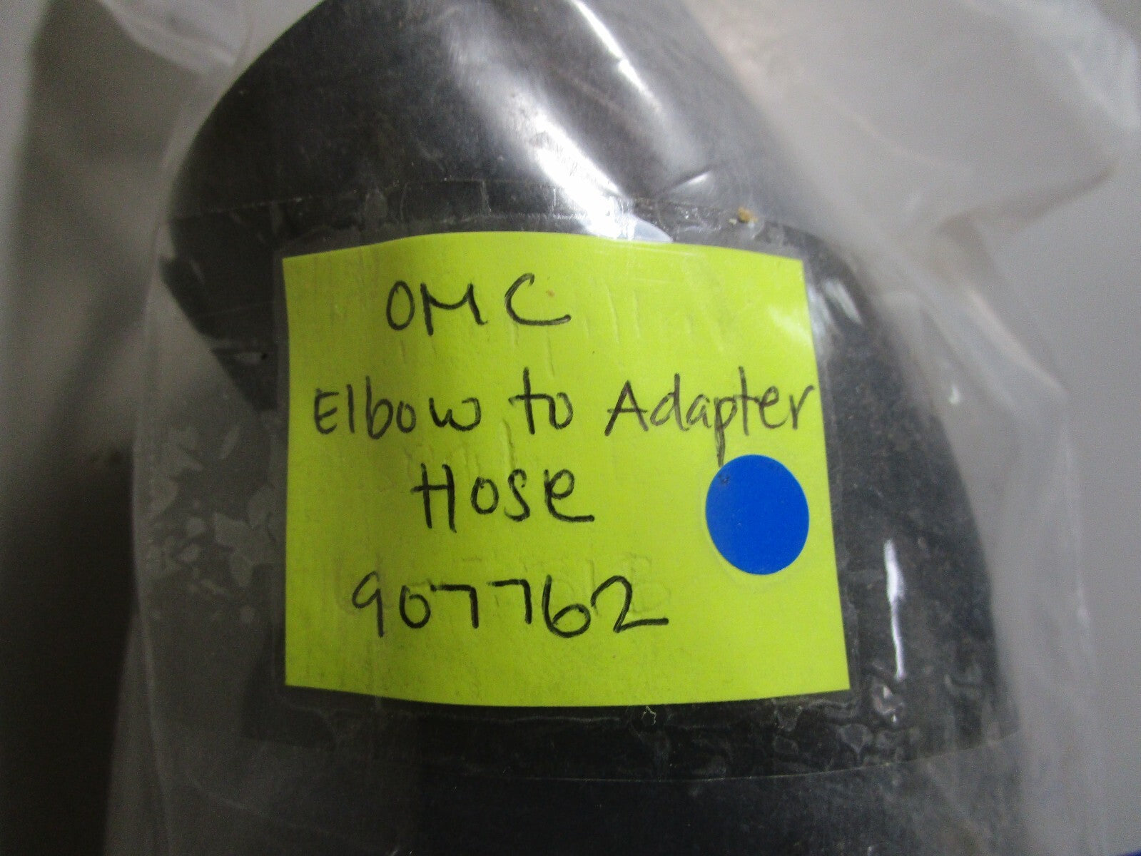 *NEW OEM* 0810 OMC Johnson Evinrude Elbow to Adapter Hose 907762 0907762