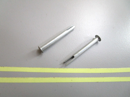 *NEW OEM* (LOT OF 2) 0750 OMC Johnson Evinrude SWIVEL RIVET 316141 0316141