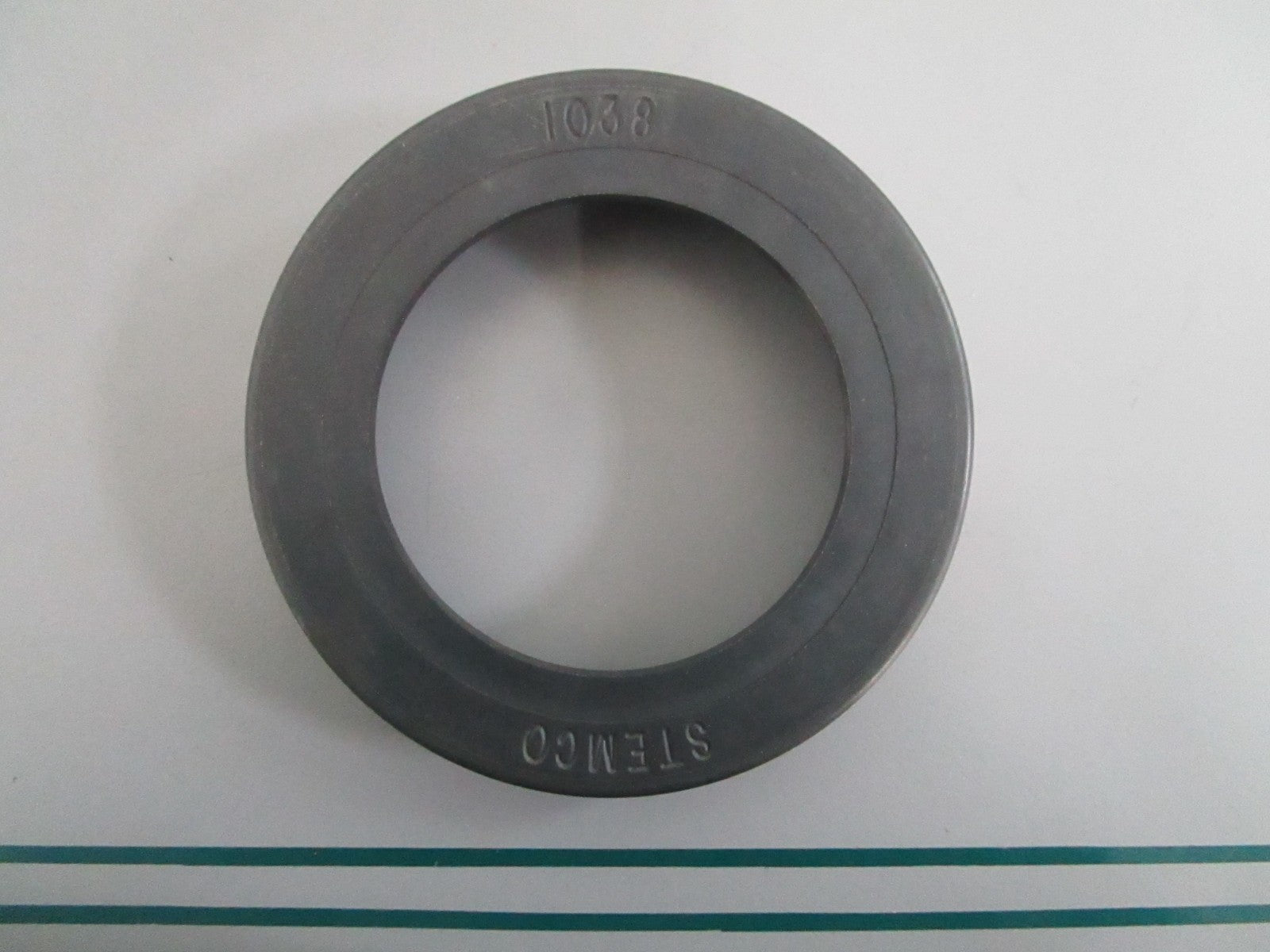 NEW OEM 310-1038 Stemco Axle Ring 0820