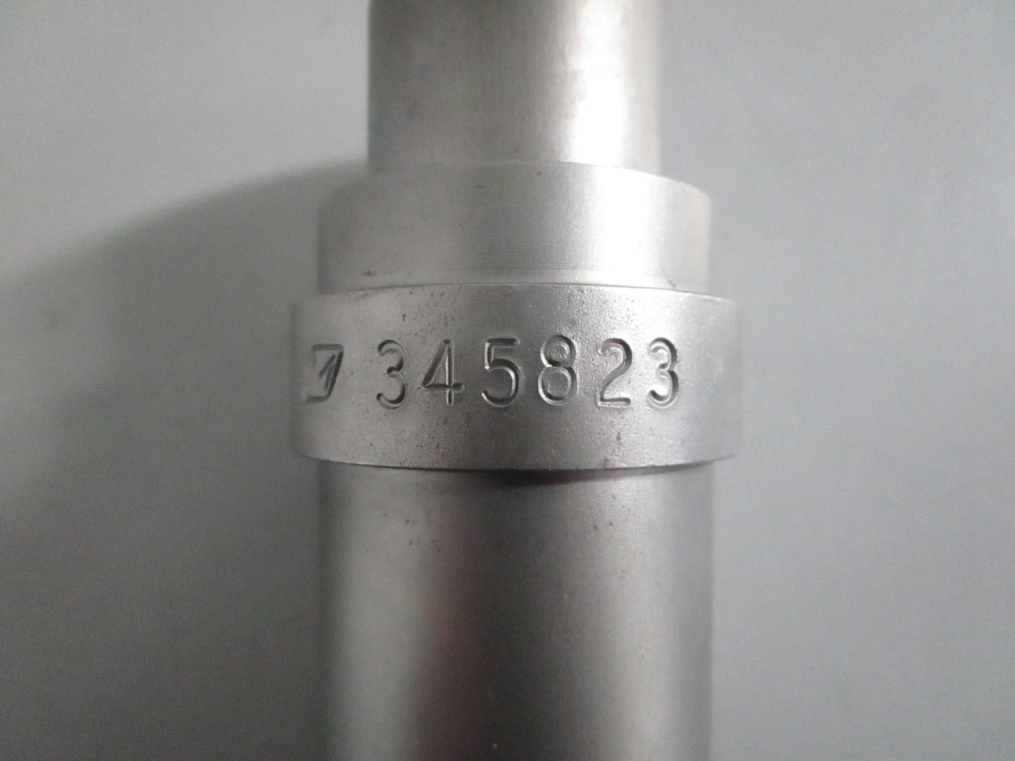 NEW OEM 345823 0345823 OMC Johnson Evinrude Installer Tool 0820
