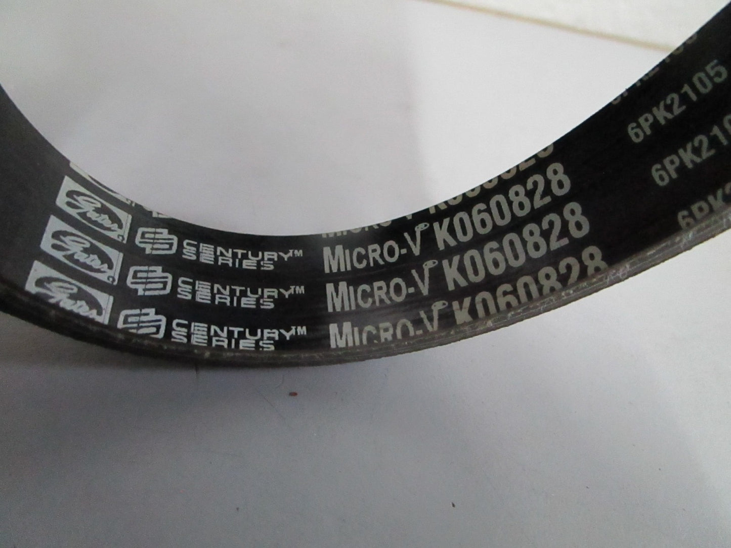 NEW K060828 Gates Century Series Micro-V Serpentine Belt 0820