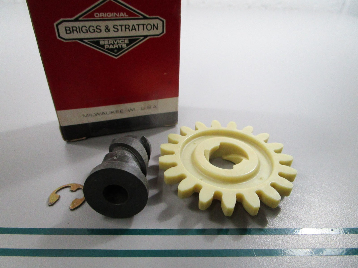 NEW OEM 494146 Briggs & Stratton Starter Gear Kit 0810