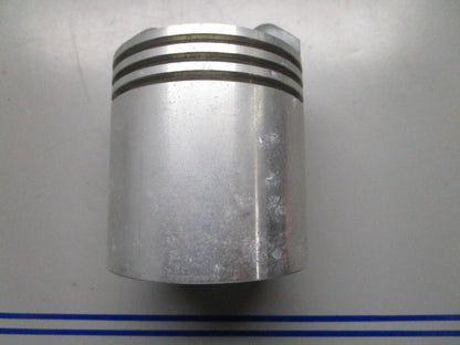 *NEW OEM* 0820 OMC Johnson Evinrude Piston 376829 0376829 304320