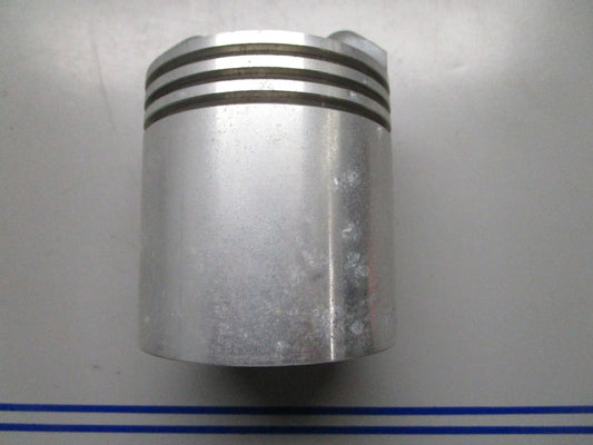 *NEW OEM* 0820 OMC Johnson Evinrude Piston 376829 0376829 304320