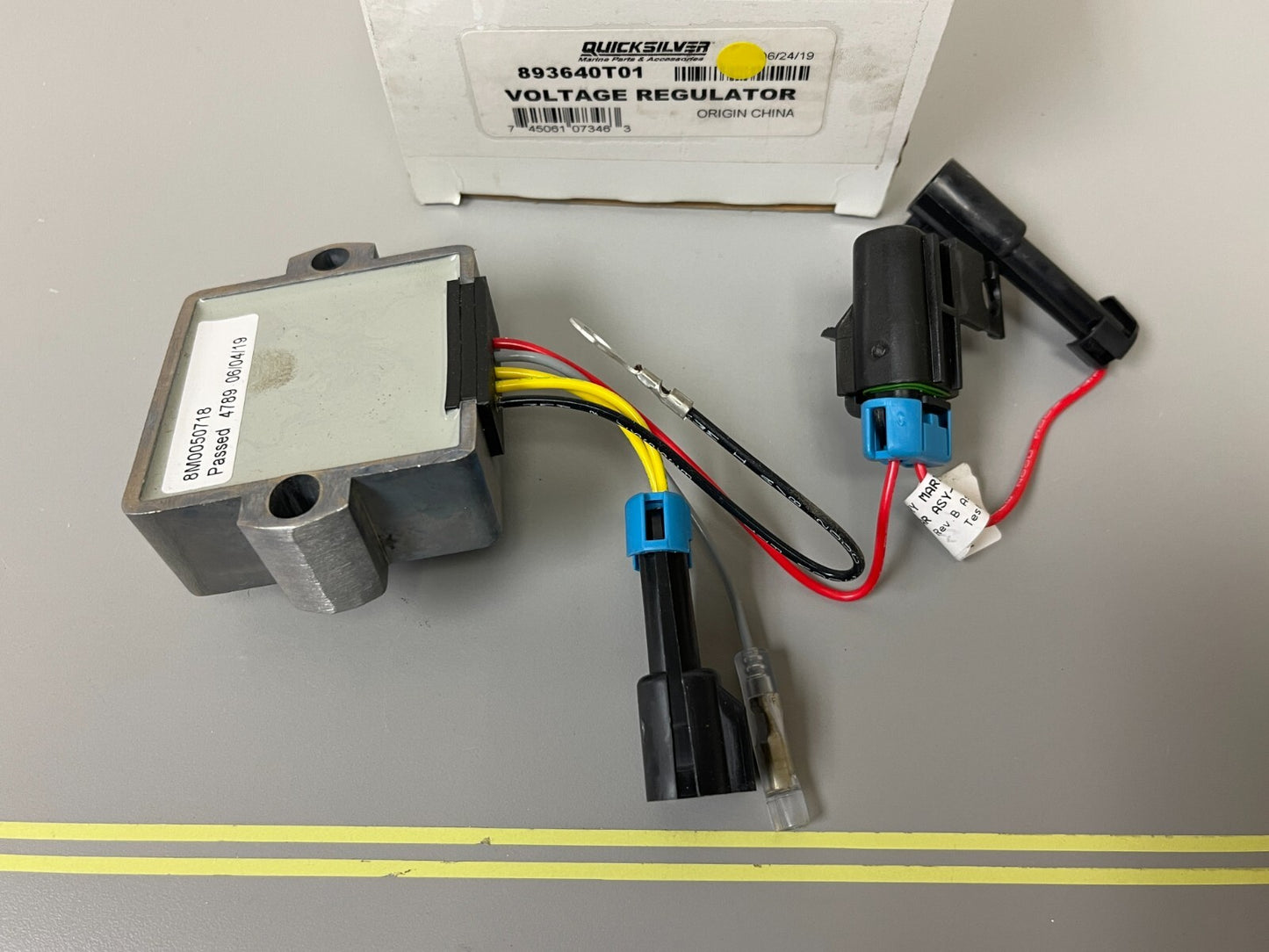 *NEW OEM* 0720 Mercury Quicksilver Voltage Regulator 893640T01