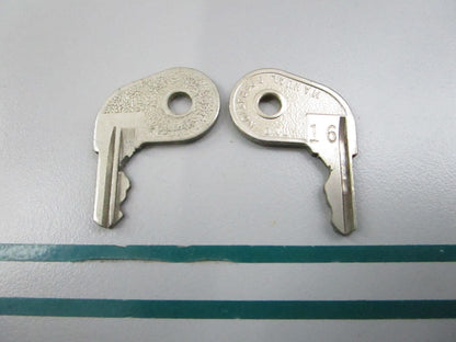 NEW OEM (LOT OF 2) 501781 0501781 OMC Johnson Evinrude 73-16 Ignition Key 0810