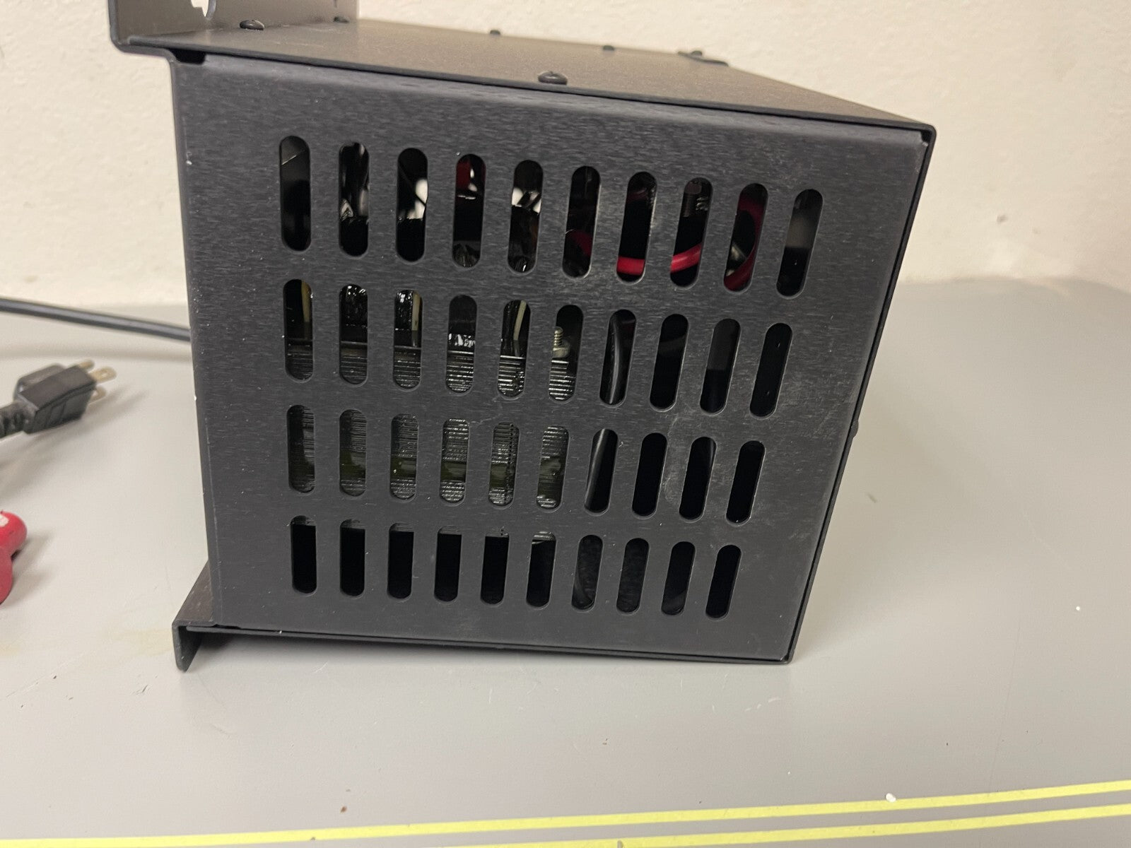 *NEW OEM* 0720 Newmar 30 DC Amperes PHD-25 Battery Charger 445-0250-0