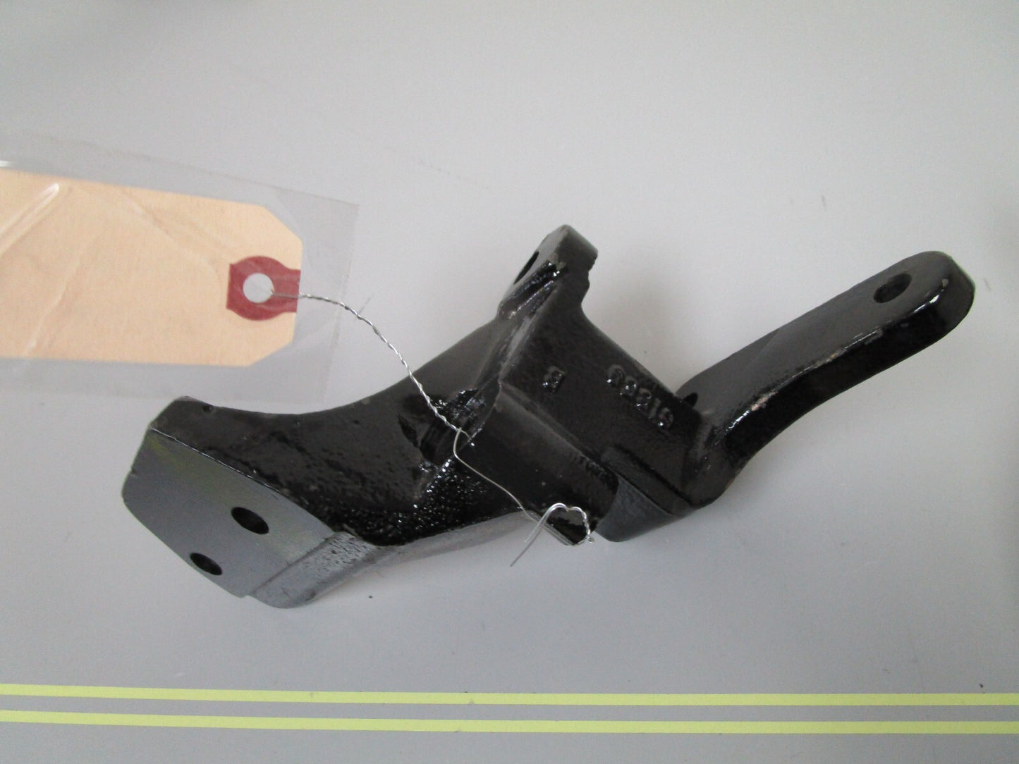 *NEW OEM* 0720 Mercury Quicksilver Mercruiser Bracket 61859