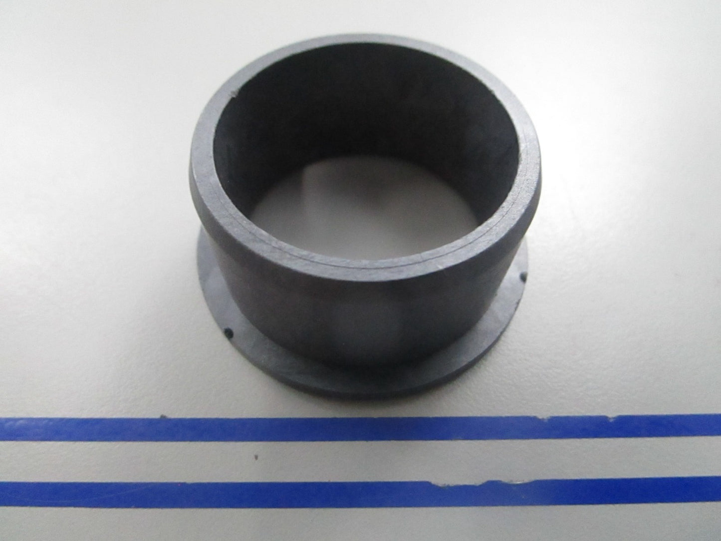 *NEW OEM* 0810 Volvo Penta Bushing 872363