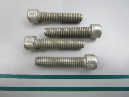 NEW OEM (LOT OF 4) 959440 Volvo Penta Screw 0810