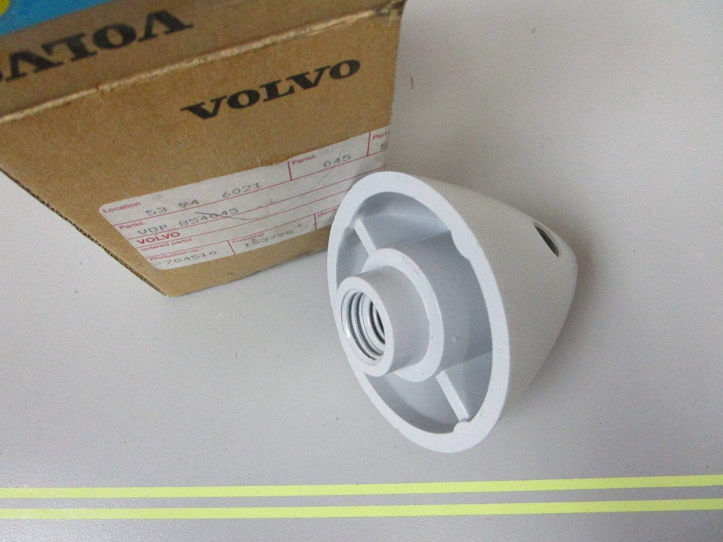 *NEW OEM* 0720 Volvo Penta Spinner 854045