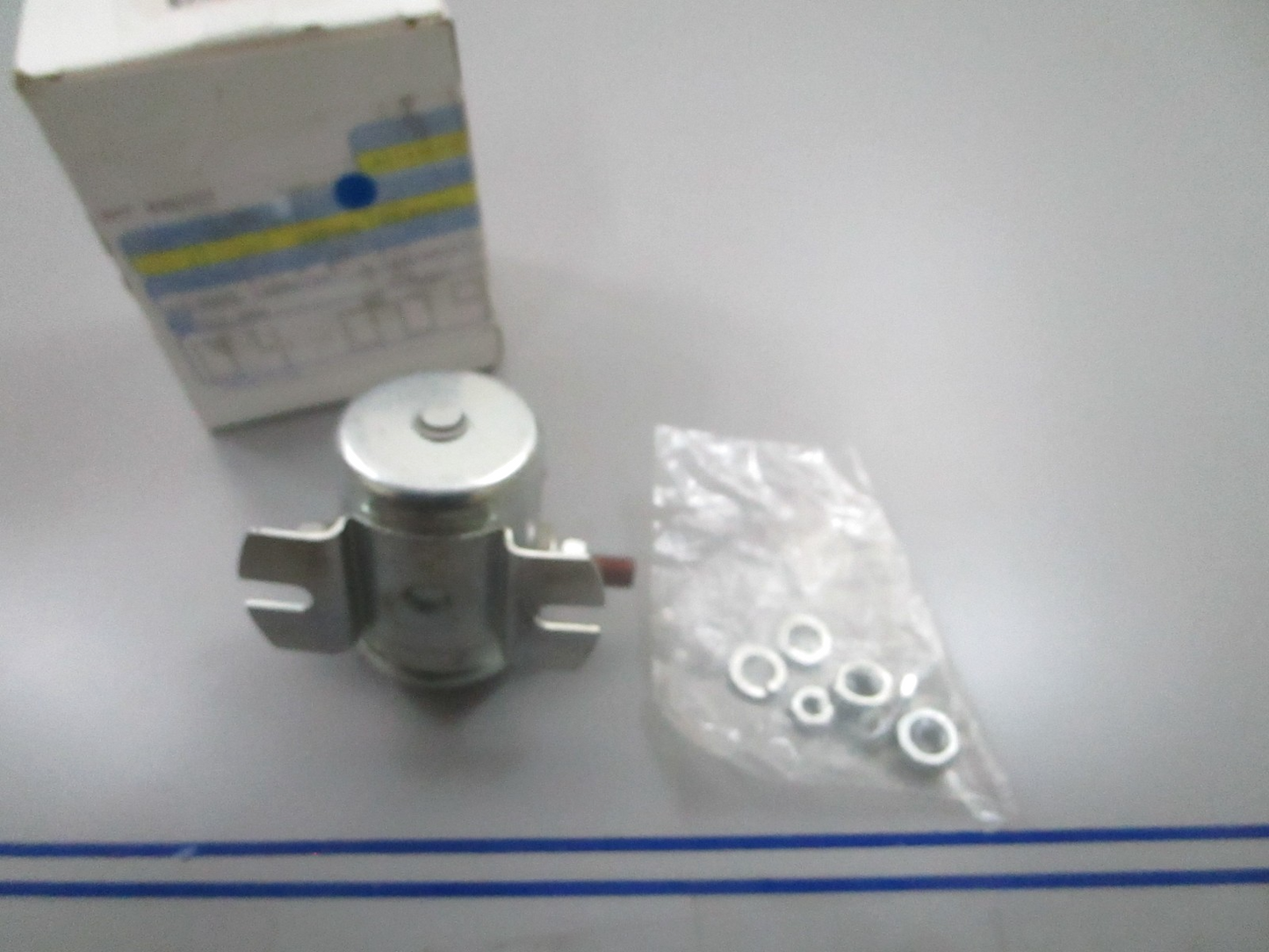 *NEW OEM* 0810 OMC Johnson Evinrude Solenoid 378444 0378444