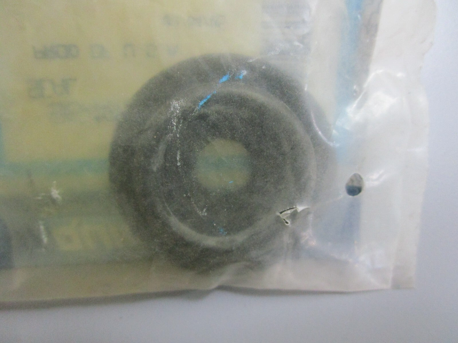 *NEW OEM* 0810 Mercury Quicksilver Seal 96401