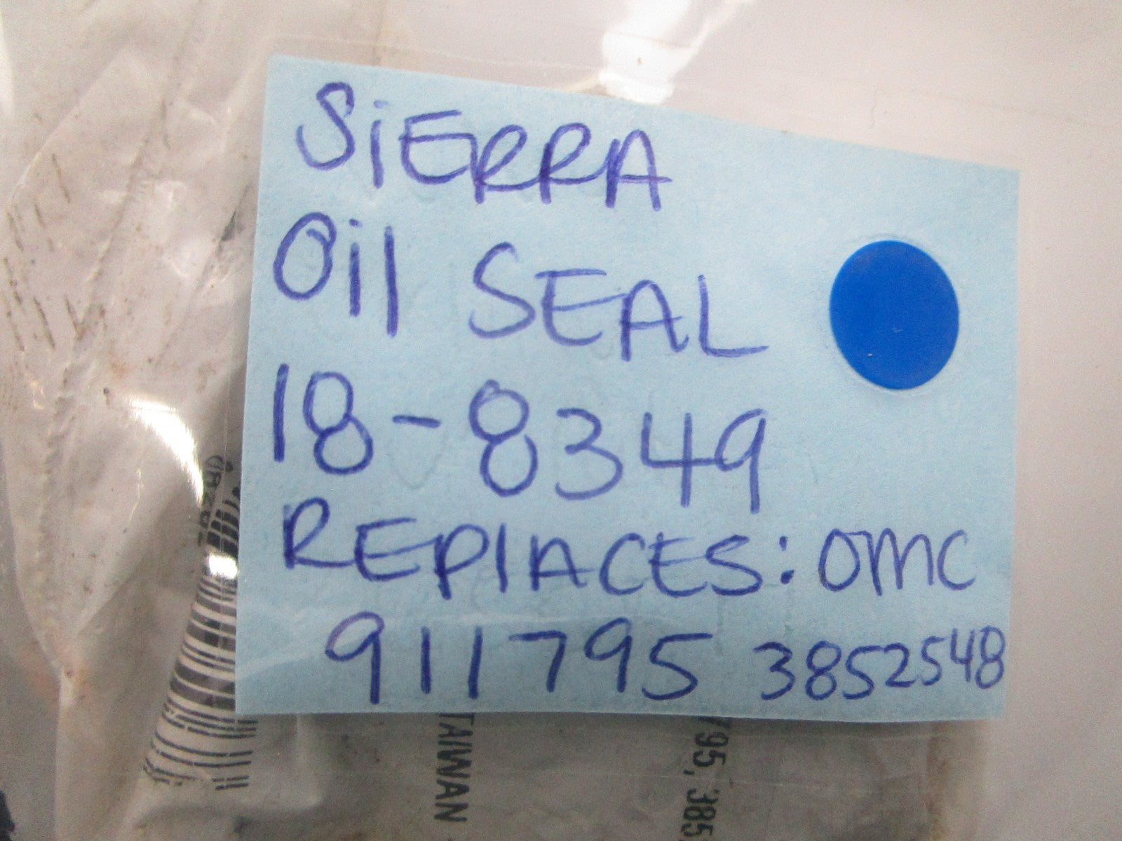 NEW Sierra 18-8349 Replaces: OMC 911795 3852548 Oil Seal 0810
