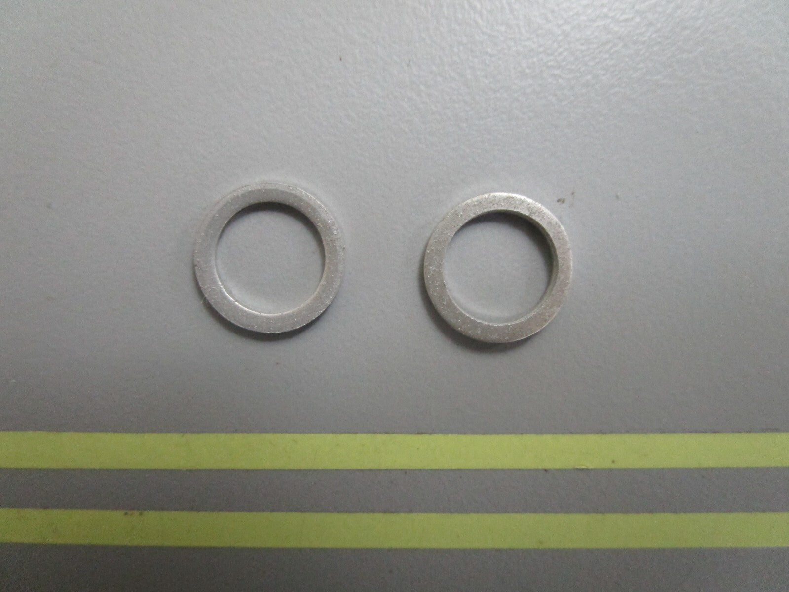 *NEW OEM* (LOT OF 2) 0810 Volvo Penta Gasket 957171