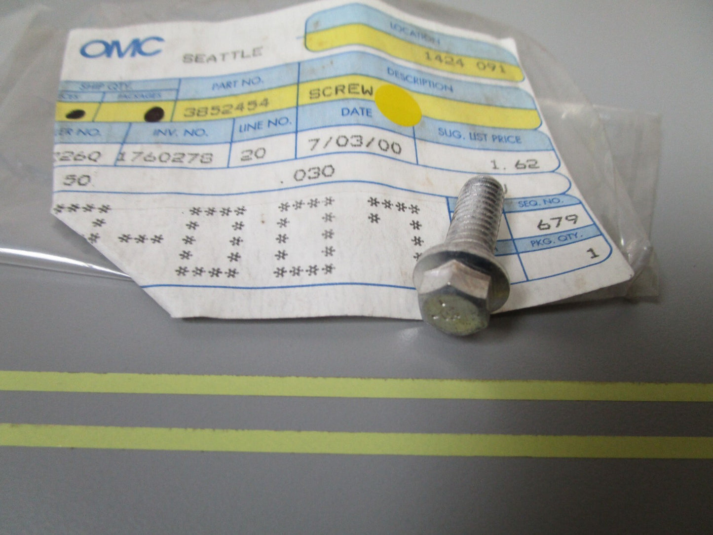 *NEW OEM* 0810 OMC Johnson Evinrude Screw 3852454