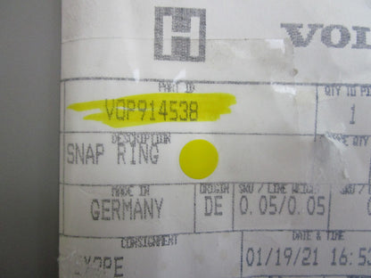 *NEW OEM* (LOT OF 2) 0810 Volvo Penta Snap Ring 914538