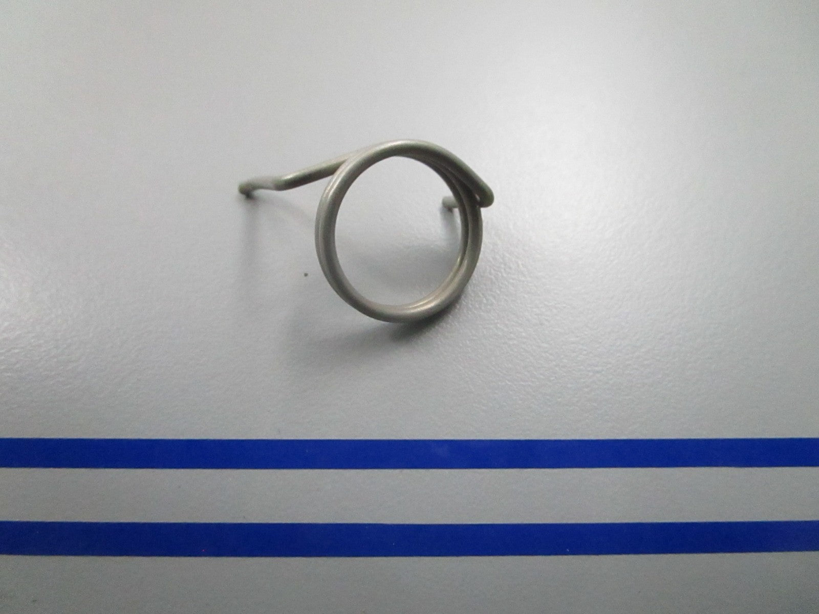 *NEW OEM* 0810 Volvo Penta Spring 814396