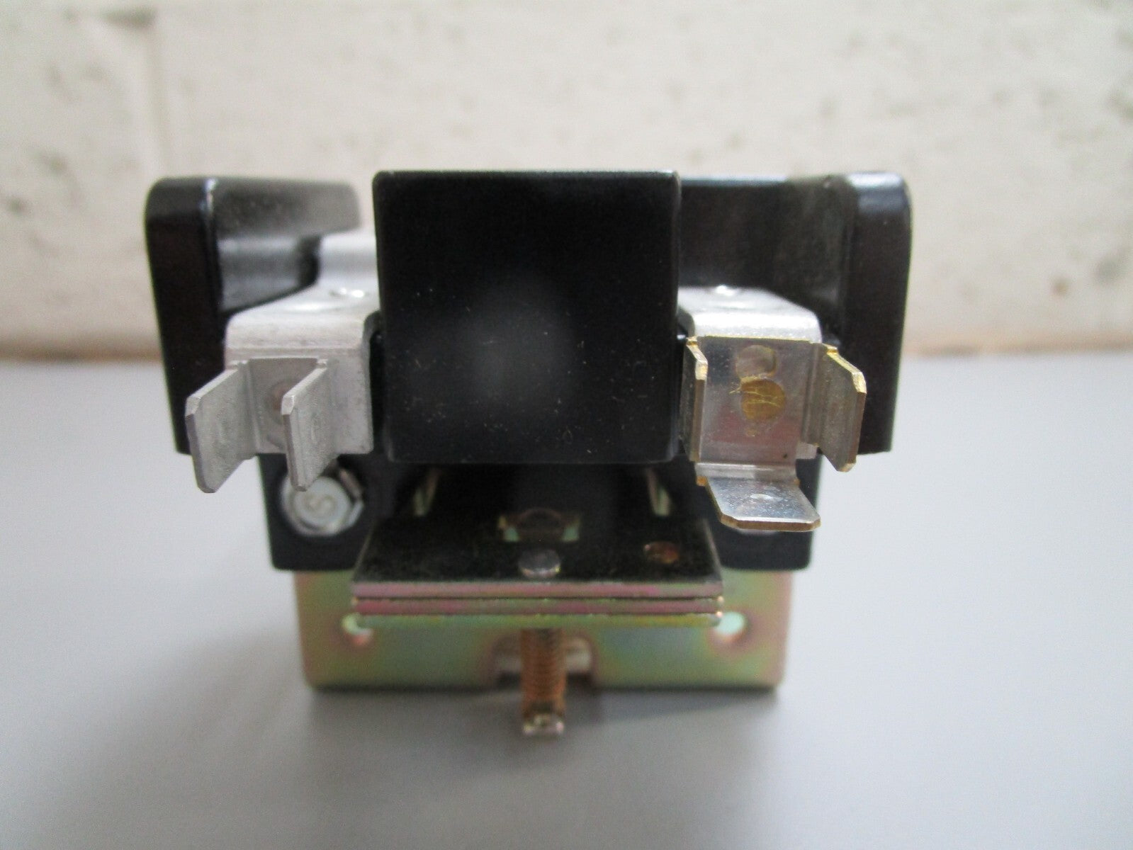 *NEW OEM* 0820 General Electric Contactor 3ARR28U4 6X574