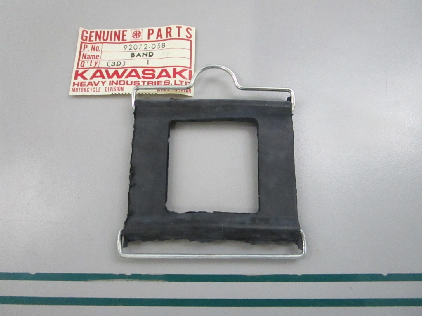 NEW OEM 92072-058 Kawasaki Band 0810