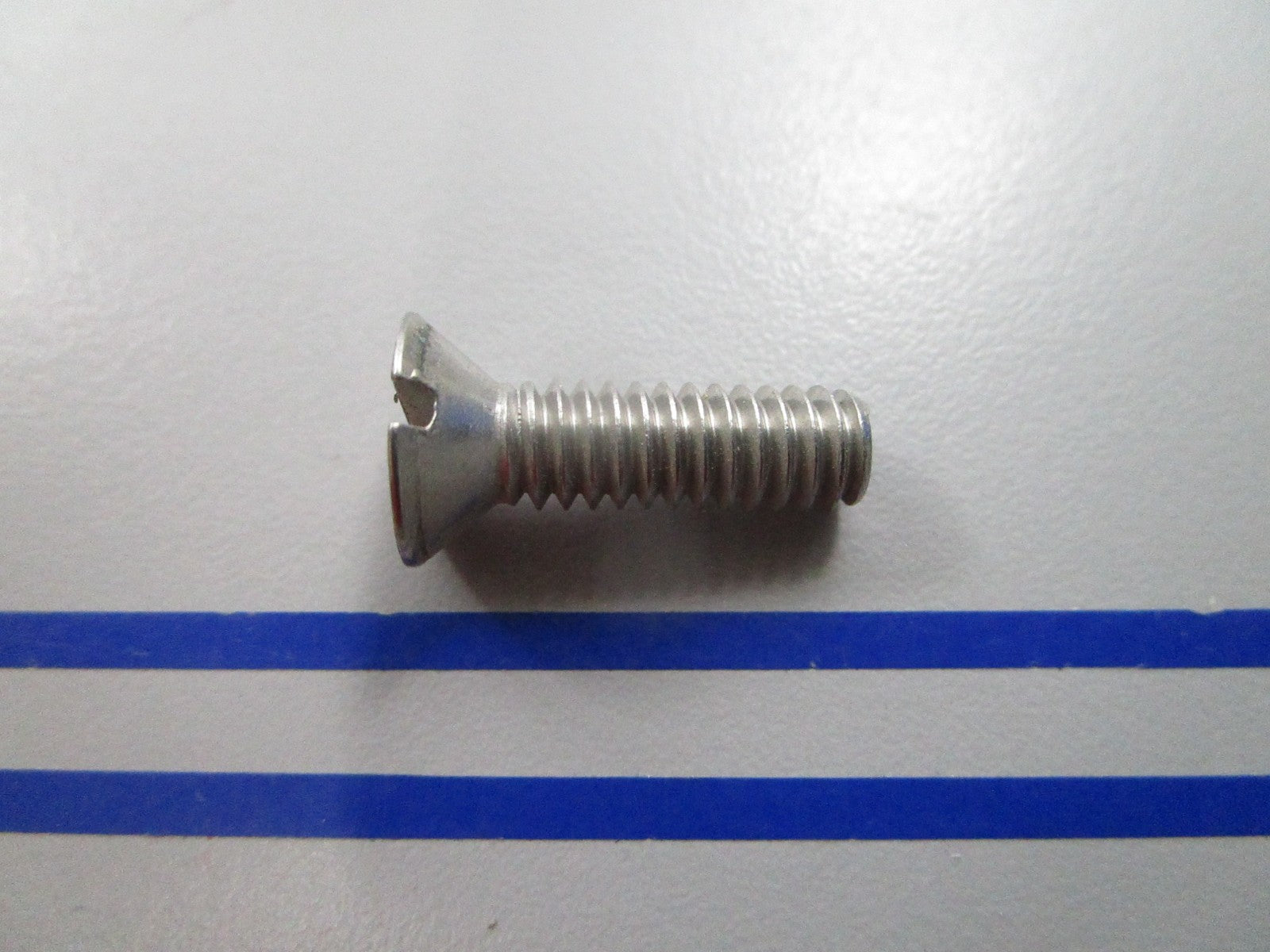 NEW OEM 312709 0312709 OMC Johnson Evinrude Screw 0810