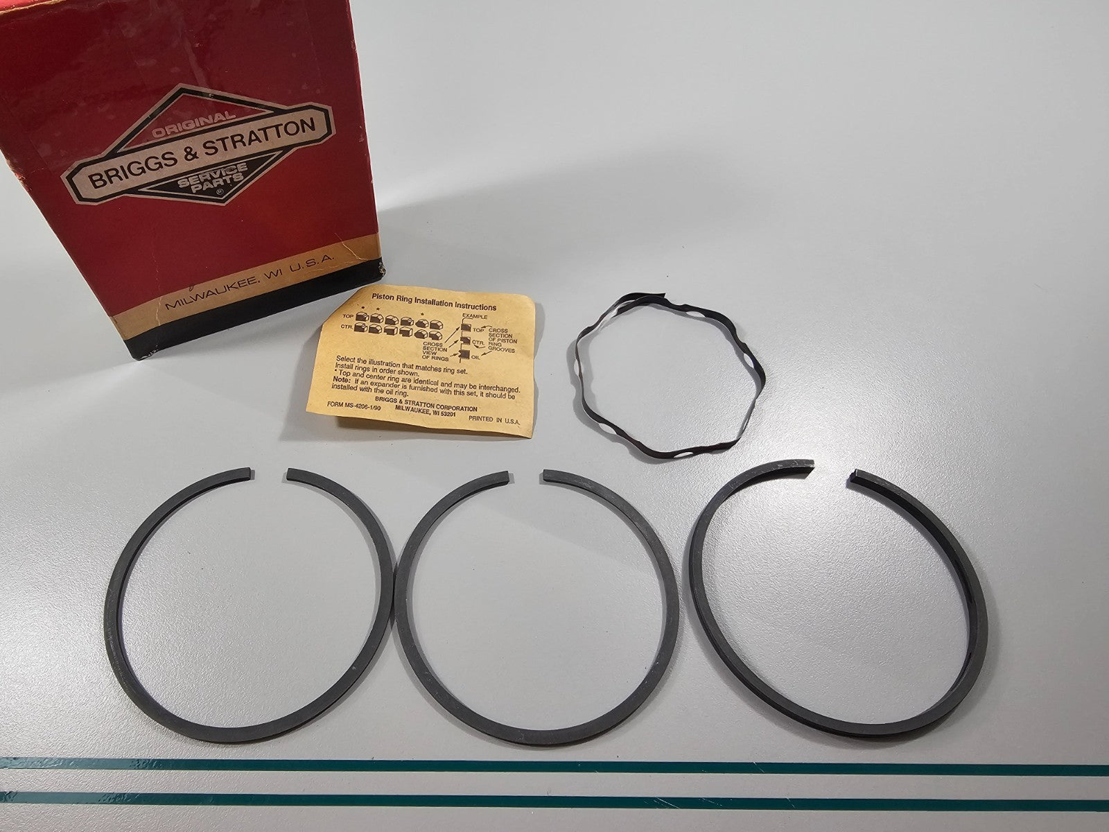 NEW OEM 391782 Briggs & Stratton Piston Ring Set 0810