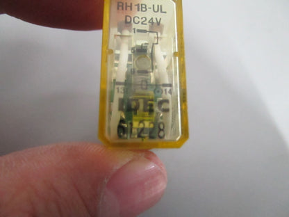 NEW OEM (LOT OF 9) RH1B-UL IDEC 24V Relay 0820