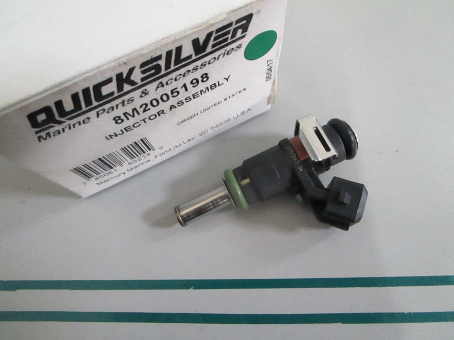 Mercury Marine NEW OEM 8M2005198 Fuel Injector NOS Genuine Factory Outboard 0820