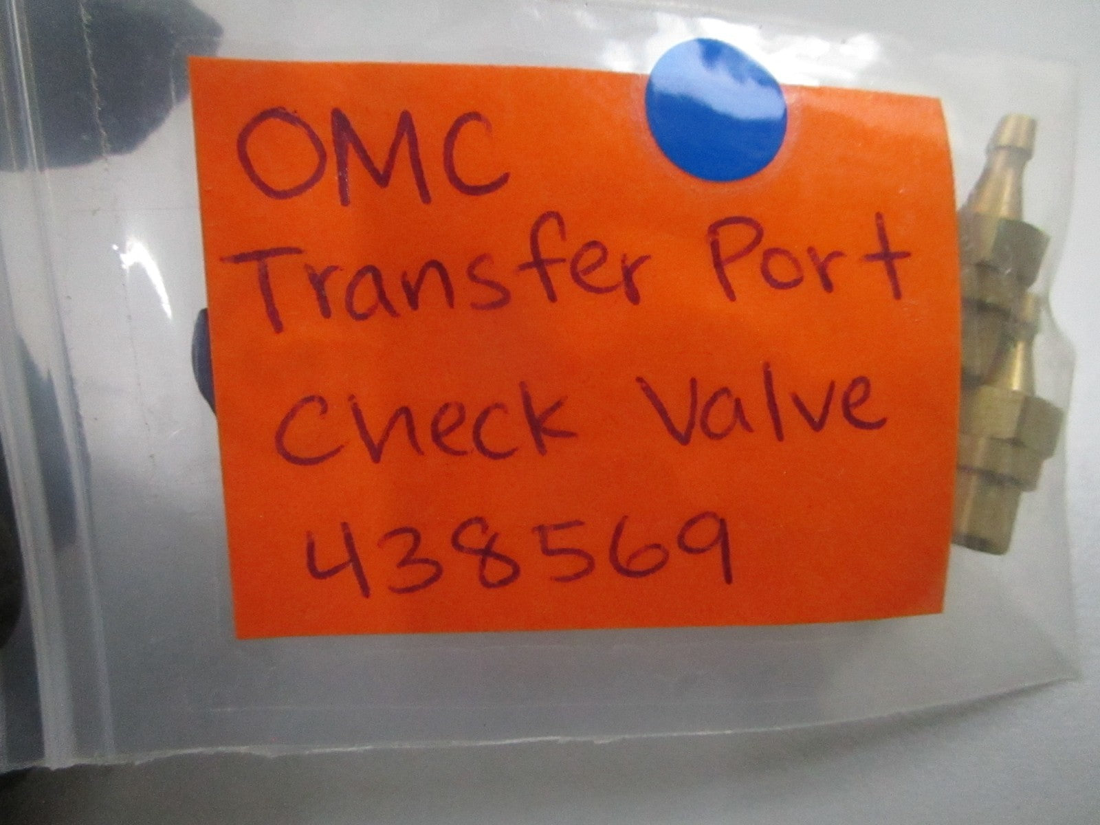 *NEW OEM* 0810 OMC Johnson Evinrude Transfer Port Check Valve 438569 0438569