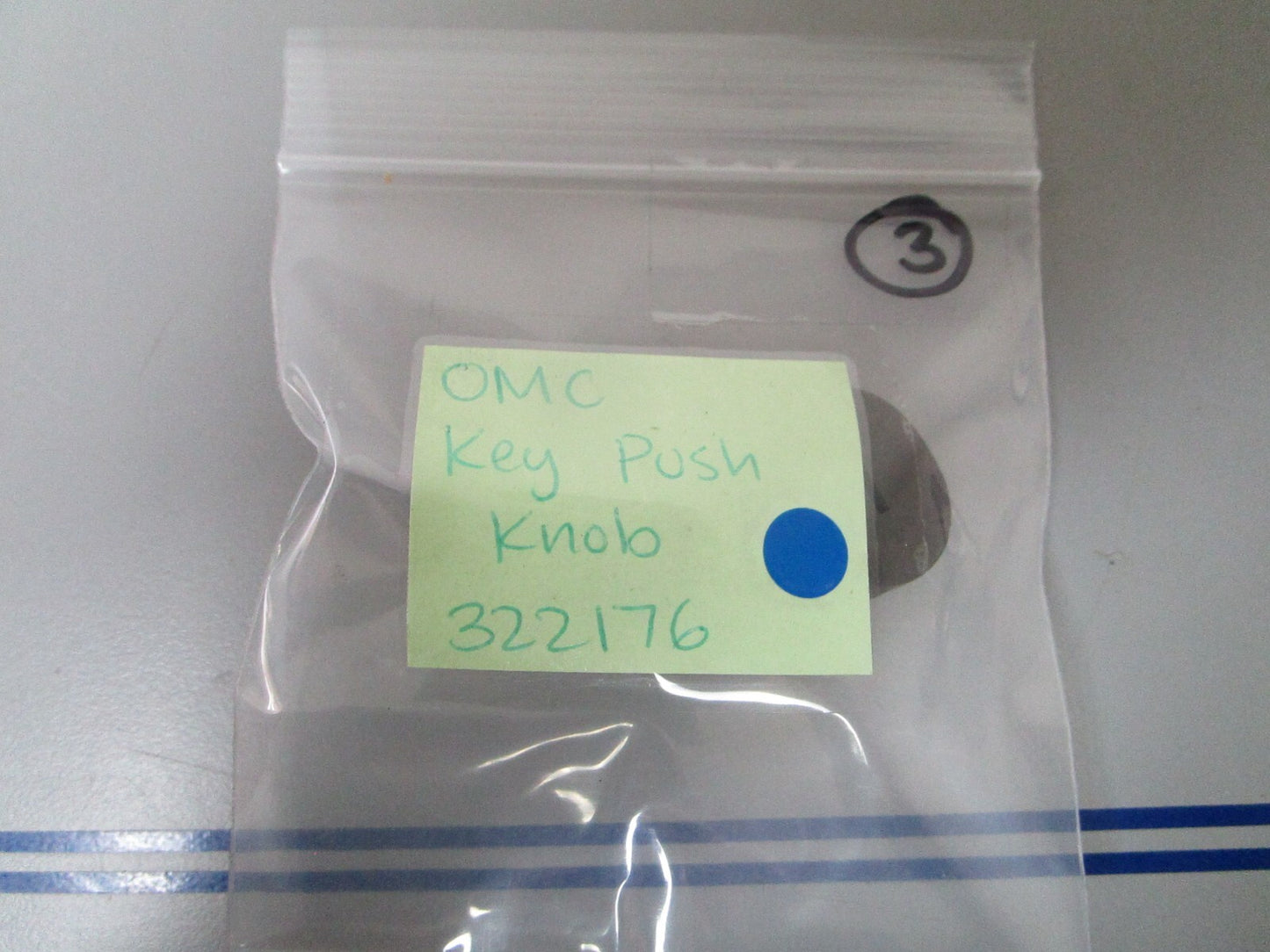 *NEW OEM* 0770 OMC Johnson Evinrude Key Push Knob 322176 0322176