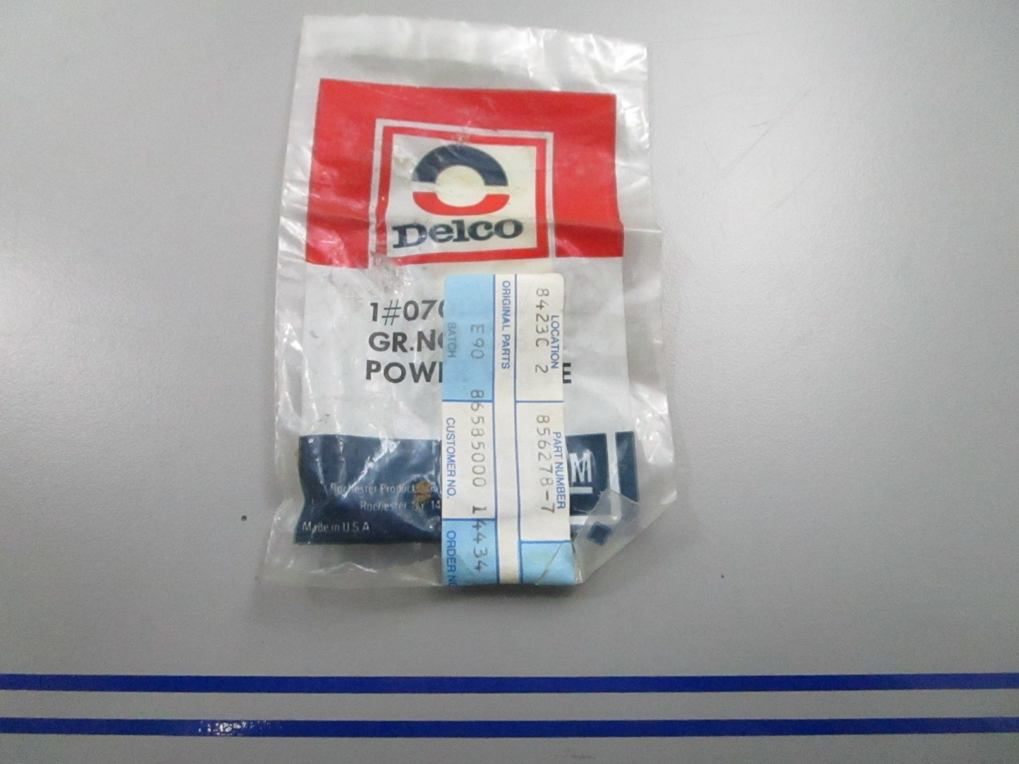 *NEW OEM* 0810 Volvo Penta Power Valve 856278