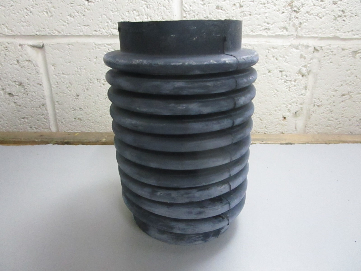 *NEW OEM* 0810 Volvo Penta Bellows Kit 876633